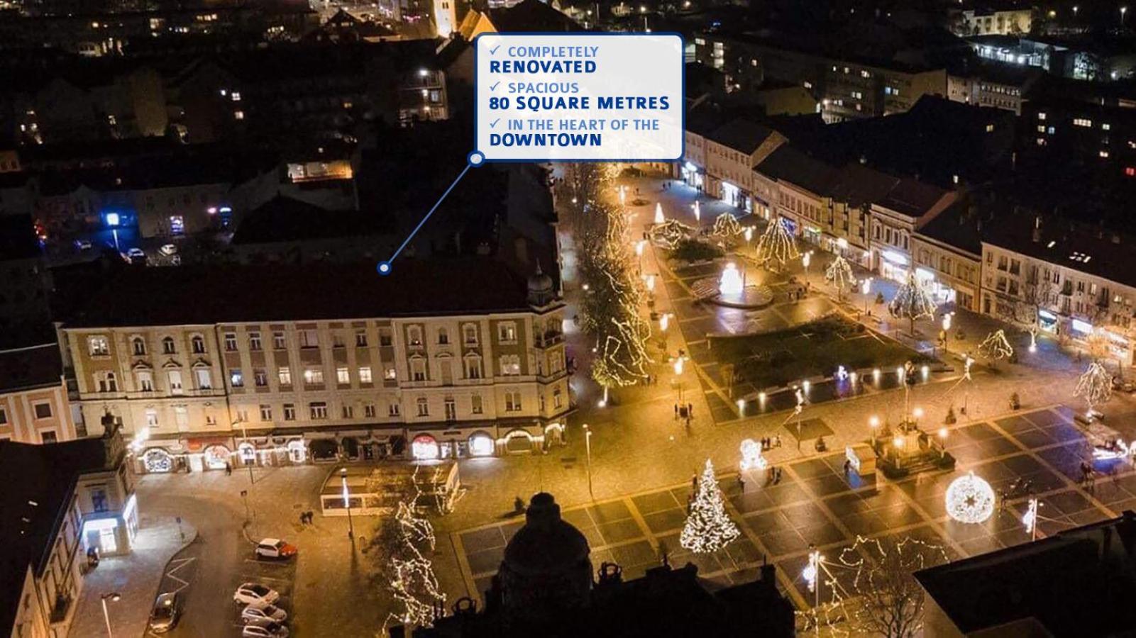 Square 16 Apartman - Absolutely Central Location With Self Check In Сомбатели Екстериор снимка